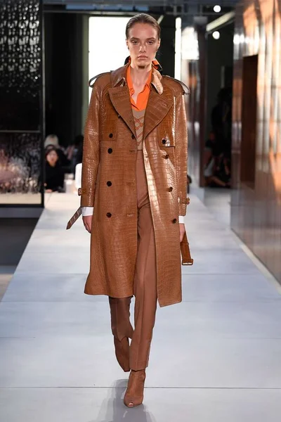 Look 23